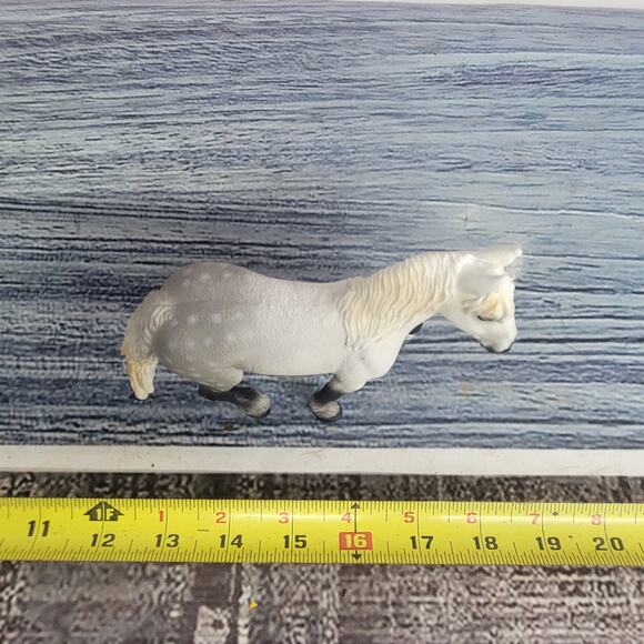 Schleich Percheron Mare 13971 white/gray horse new - Picture 2 of 5